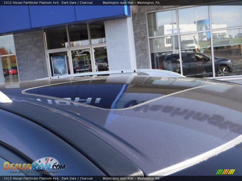 2013 Nissan Pathfinder Platinum 4x4 Dark Slate / Charcoal Photo #3