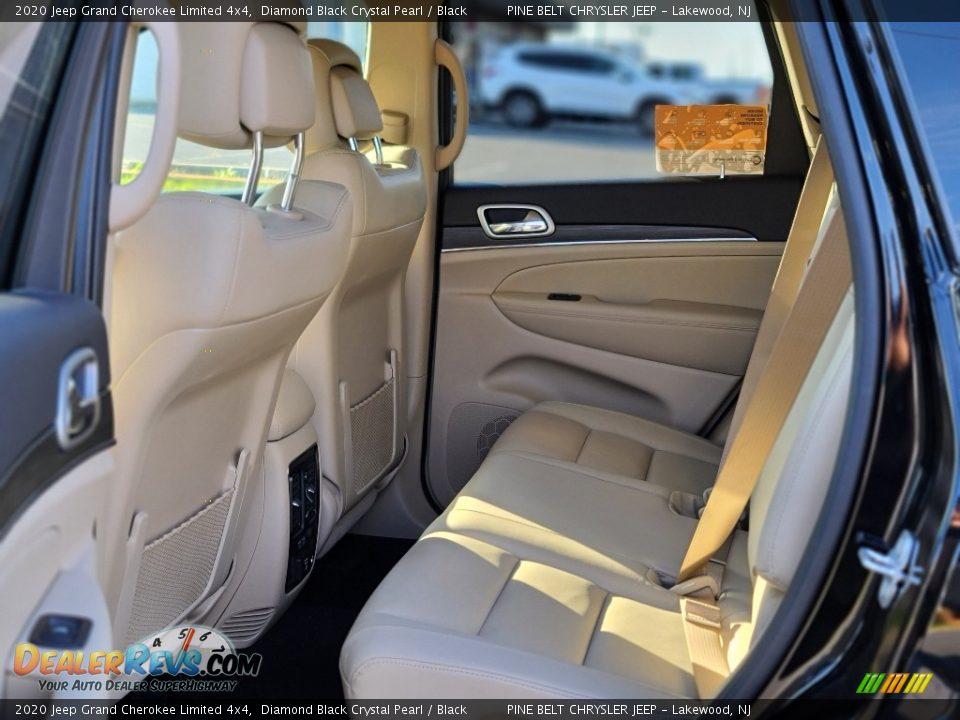 2020 Jeep Grand Cherokee Limited 4x4 Diamond Black Crystal Pearl / Black Photo #35