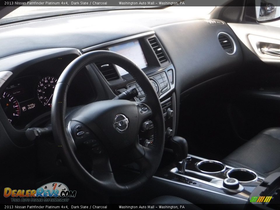 2013 Nissan Pathfinder Platinum 4x4 Dark Slate / Charcoal Photo #15