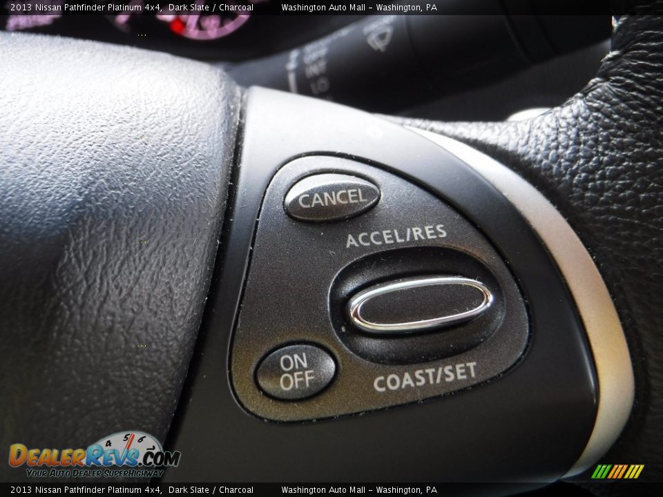 2013 Nissan Pathfinder Platinum 4x4 Dark Slate / Charcoal Photo #27