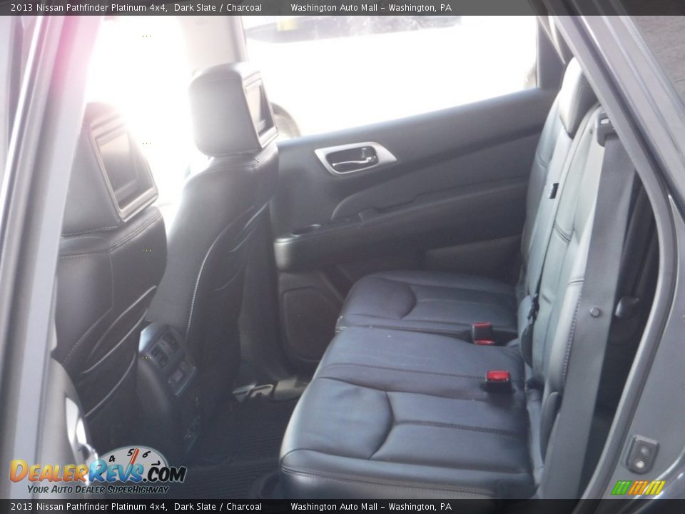 2013 Nissan Pathfinder Platinum 4x4 Dark Slate / Charcoal Photo #29