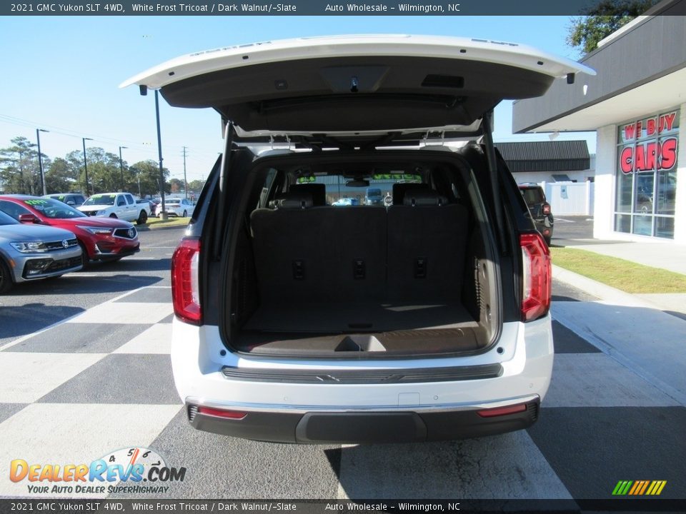 2021 GMC Yukon SLT 4WD White Frost Tricoat / Dark Walnut/­Slate Photo #5