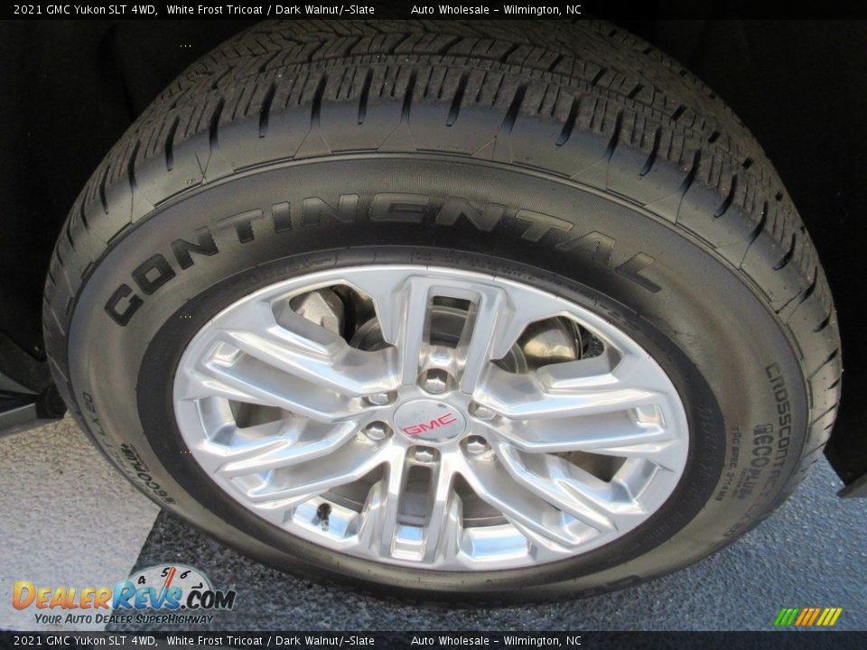 2021 GMC Yukon SLT 4WD White Frost Tricoat / Dark Walnut/­Slate Photo #7