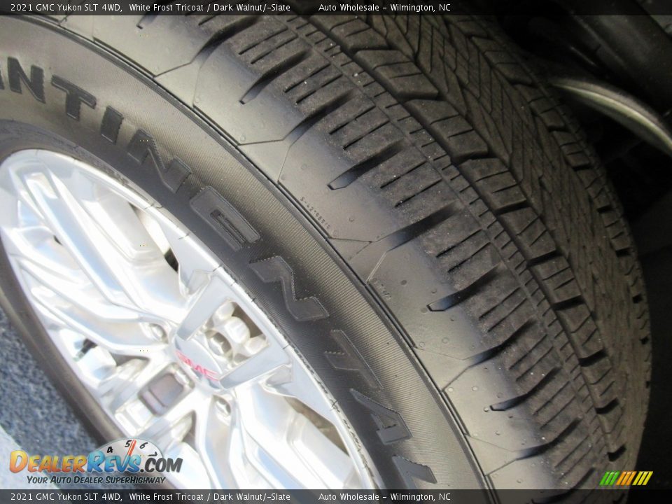 2021 GMC Yukon SLT 4WD White Frost Tricoat / Dark Walnut/­Slate Photo #8