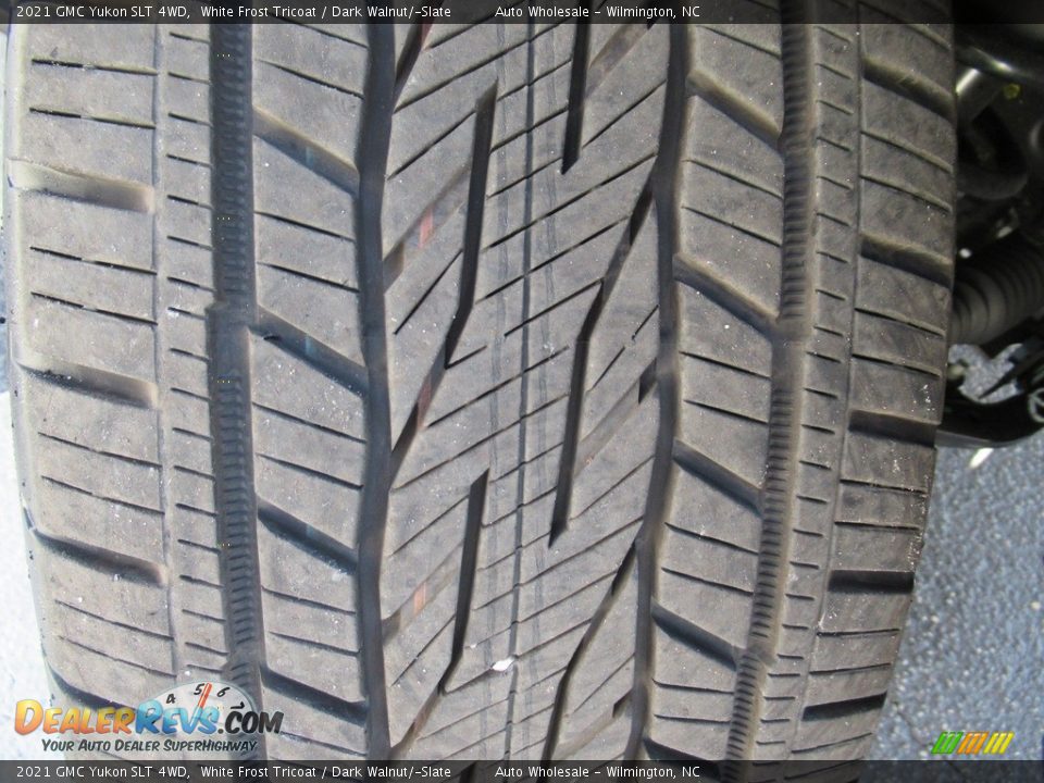 2021 GMC Yukon SLT 4WD White Frost Tricoat / Dark Walnut/­Slate Photo #10