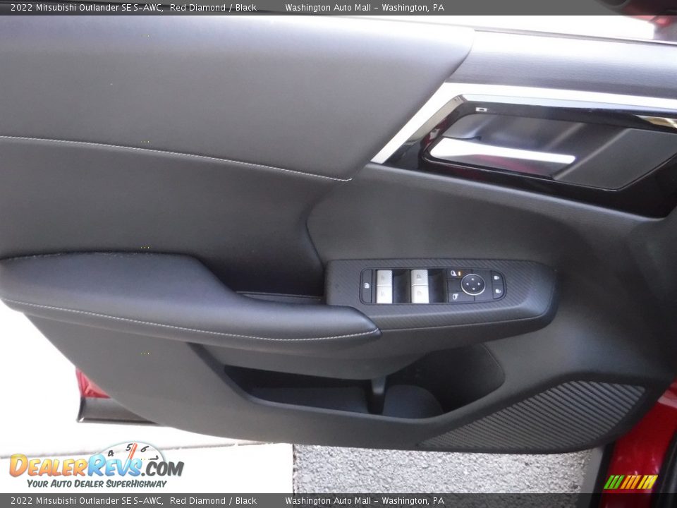 Door Panel of 2022 Mitsubishi Outlander SE S-AWC Photo #12