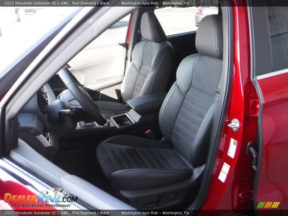 Black Interior - 2022 Mitsubishi Outlander SE S-AWC Photo #14