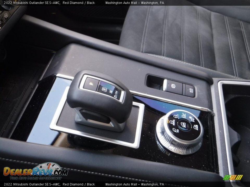 2022 Mitsubishi Outlander SE S-AWC Shifter Photo #16