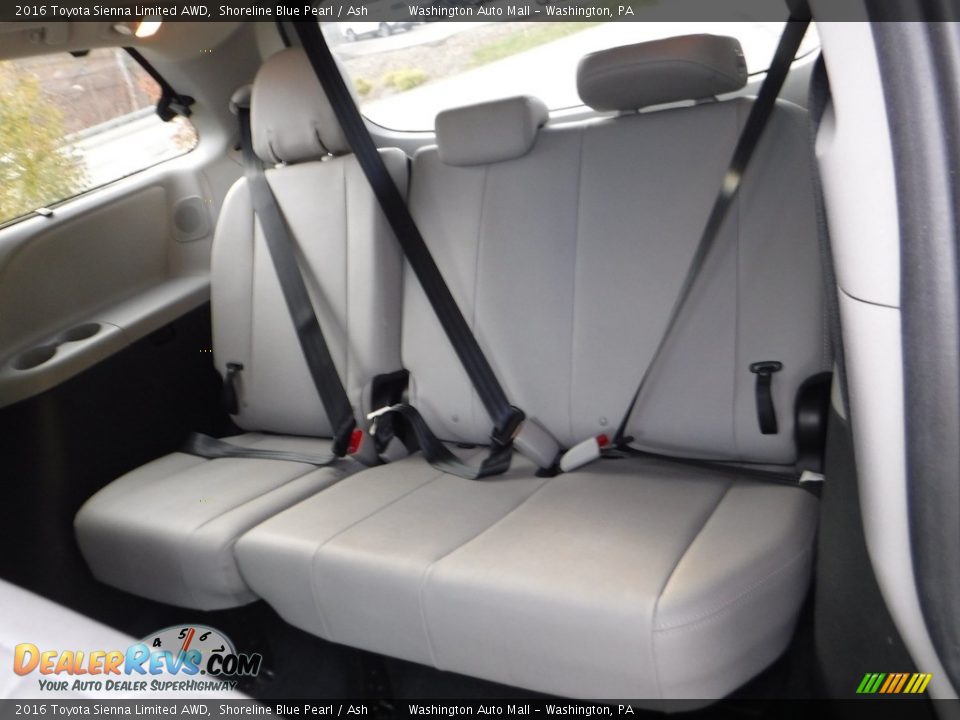 2016 Toyota Sienna Limited AWD Shoreline Blue Pearl / Ash Photo #34