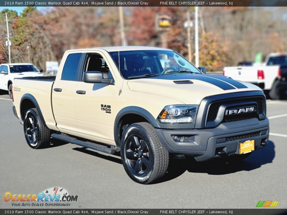 Front 3/4 View of 2019 Ram 1500 Classic Warlock Quad Cab 4x4 Photo #10