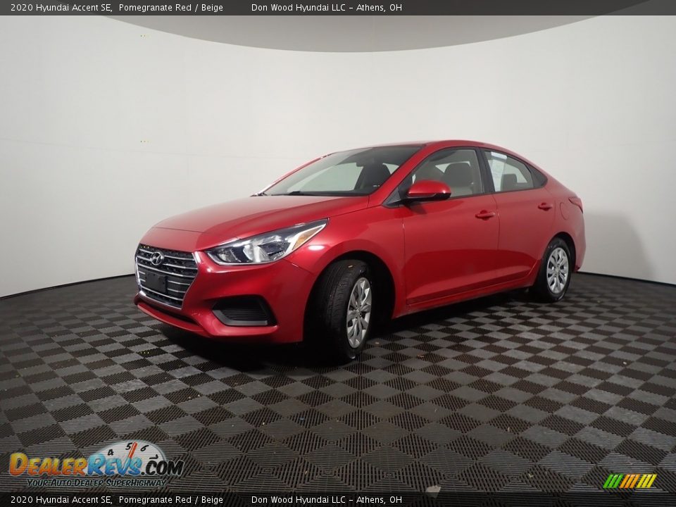 2020 Hyundai Accent SE Pomegranate Red / Beige Photo #8