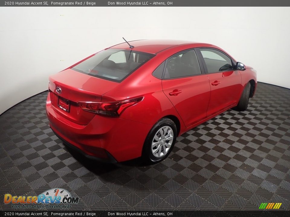2020 Hyundai Accent SE Pomegranate Red / Beige Photo #17