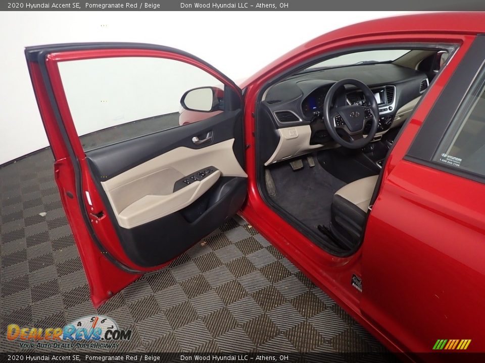 2020 Hyundai Accent SE Pomegranate Red / Beige Photo #20