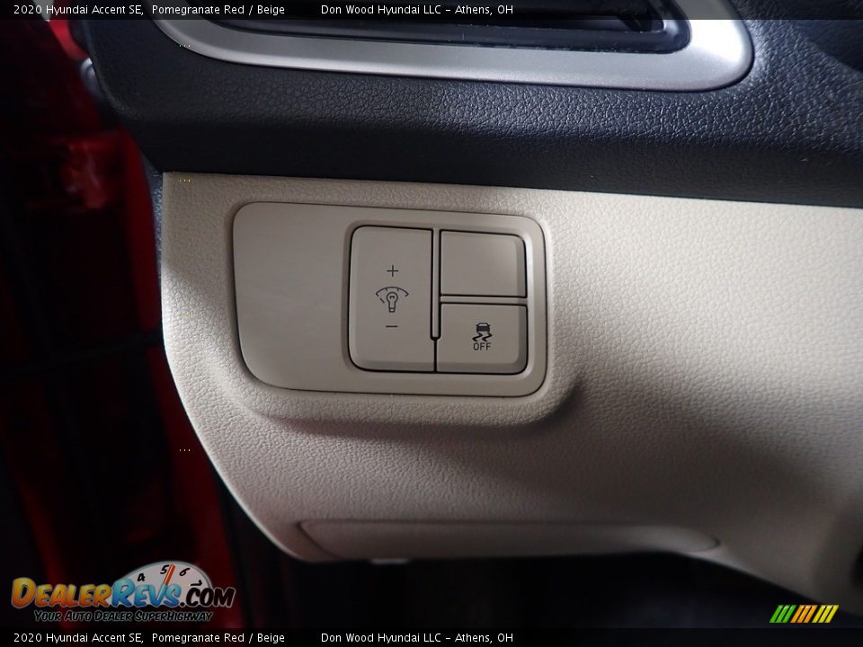 2020 Hyundai Accent SE Pomegranate Red / Beige Photo #31