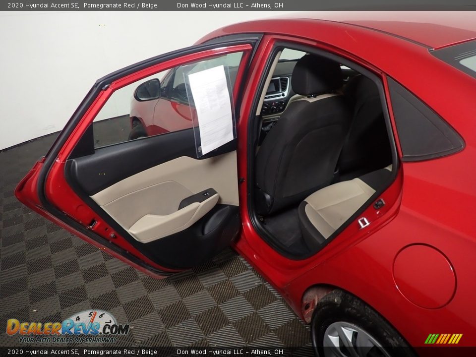 2020 Hyundai Accent SE Pomegranate Red / Beige Photo #33