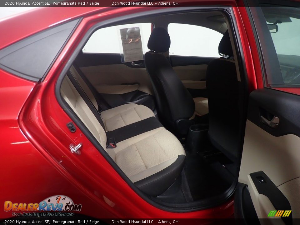 2020 Hyundai Accent SE Pomegranate Red / Beige Photo #36