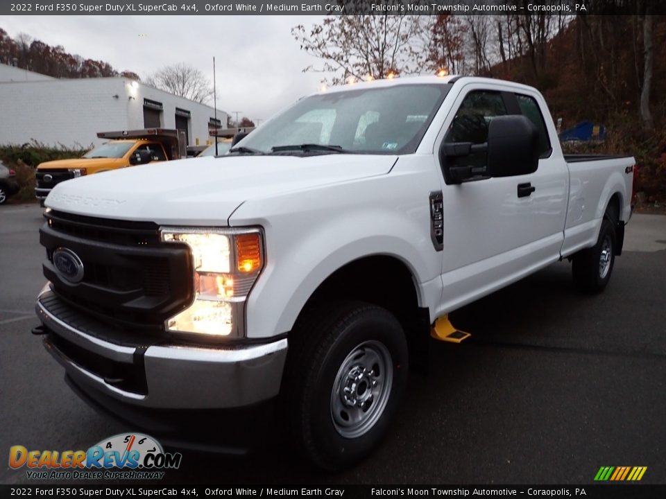 2022 Ford F350 Super Duty XL SuperCab 4x4 Oxford White / Medium Earth Gray Photo #6