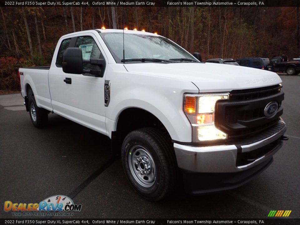 2022 Ford F350 Super Duty XL SuperCab 4x4 Oxford White / Medium Earth Gray Photo #8