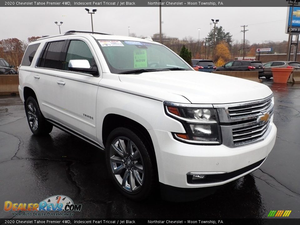 Front 3/4 View of 2020 Chevrolet Tahoe Premier 4WD Photo #11