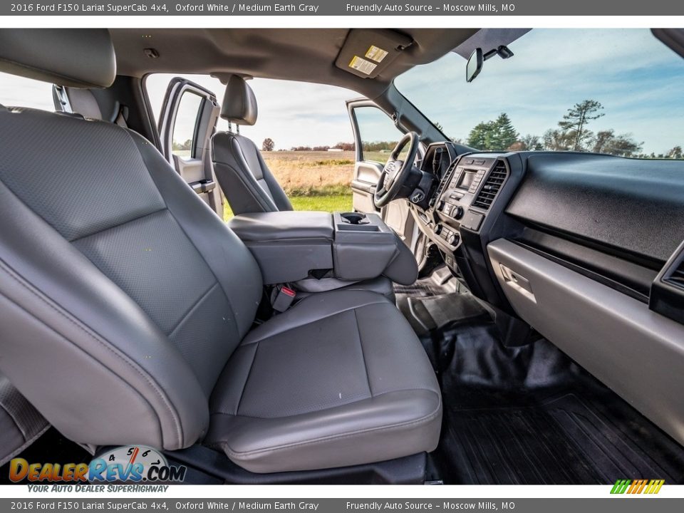 2016 Ford F150 Lariat SuperCab 4x4 Oxford White / Medium Earth Gray Photo #29