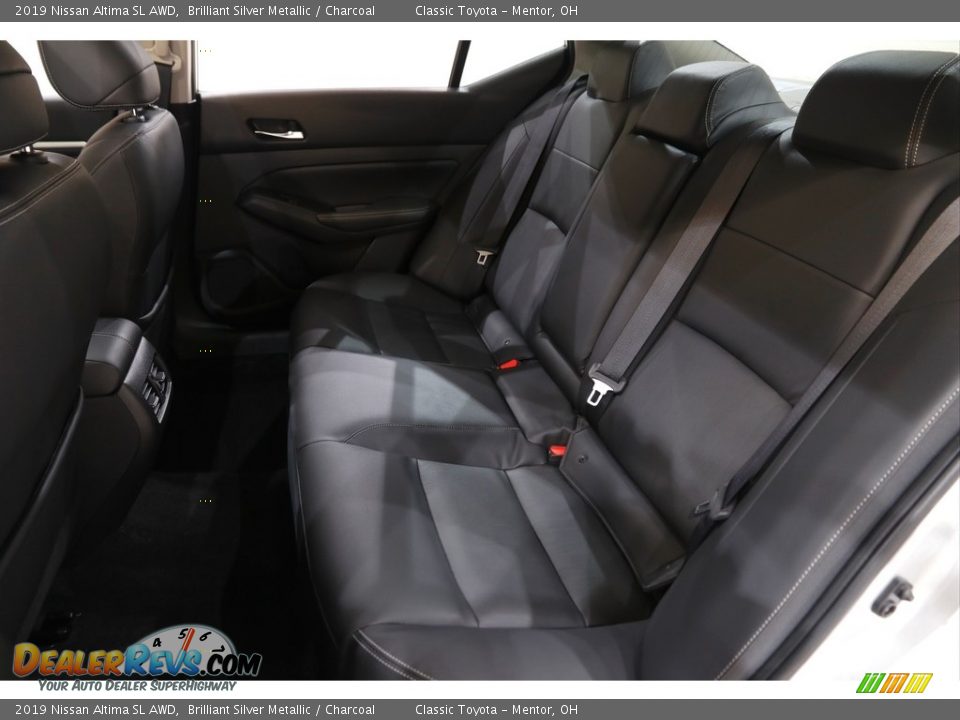 2019 Nissan Altima SL AWD Brilliant Silver Metallic / Charcoal Photo #17