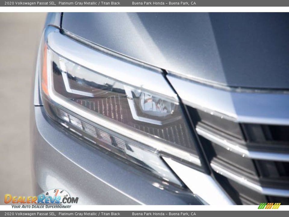 2020 Volkswagen Passat SEL Platinum Gray Metallic / Titan Black Photo #8