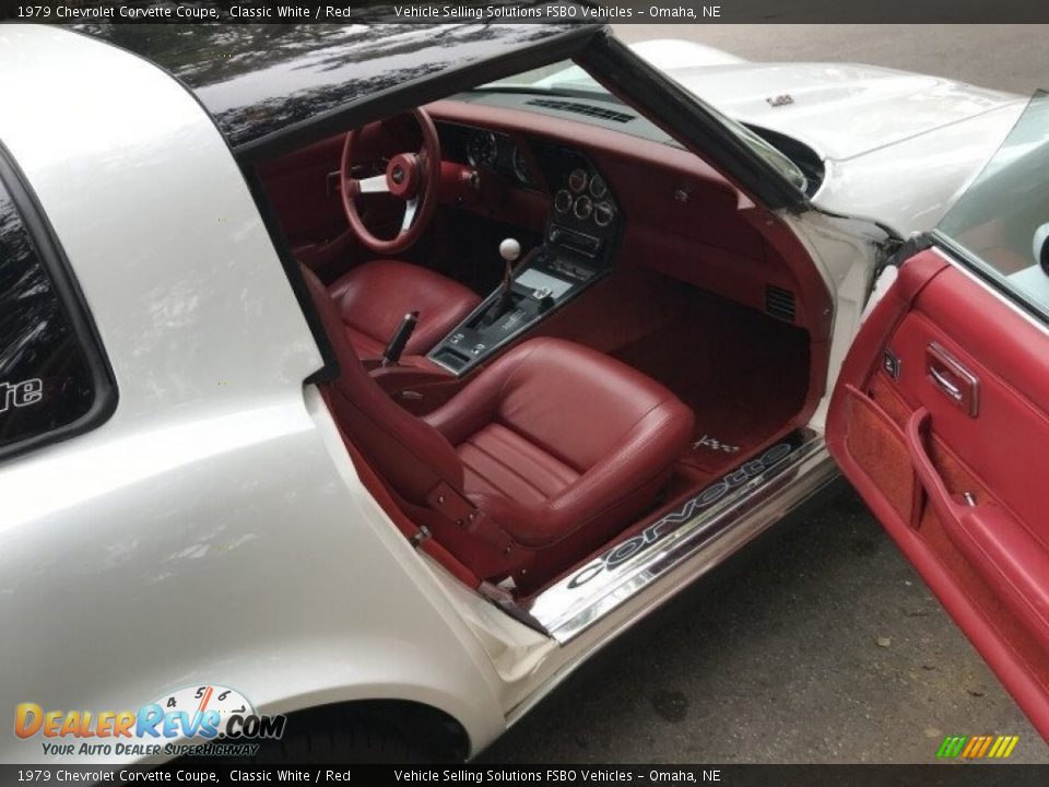 1979 Chevrolet Corvette Coupe Classic White / Red Photo #21