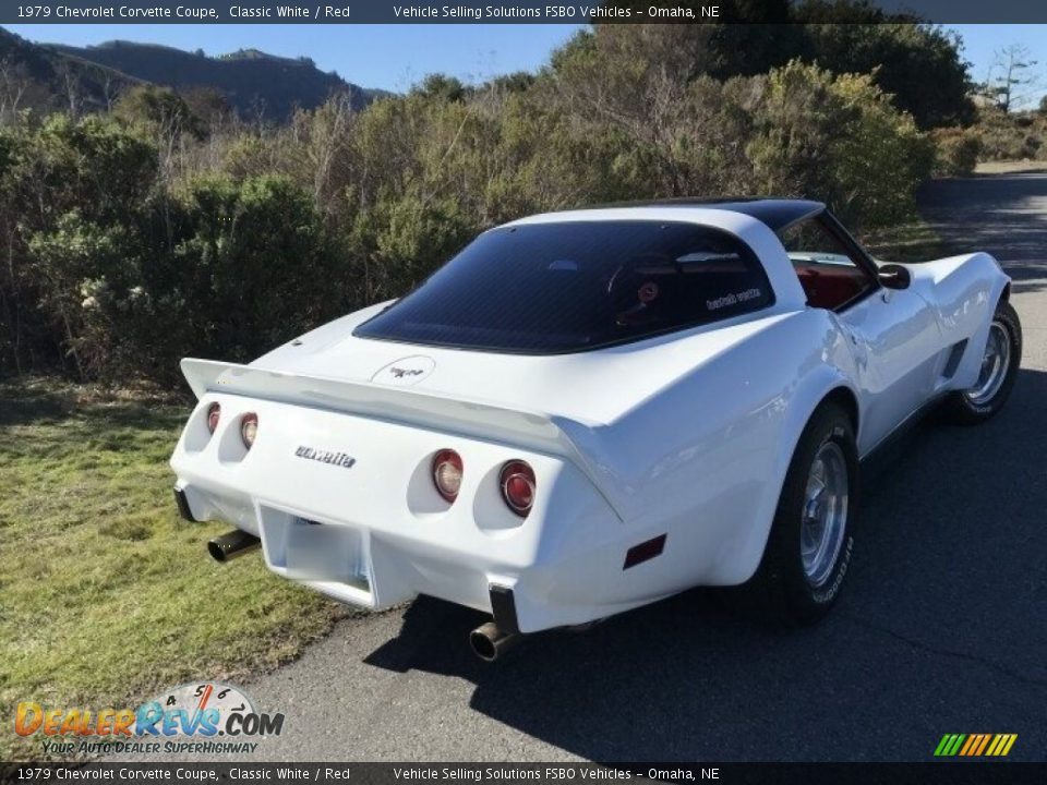 1979 Chevrolet Corvette Coupe Classic White / Red Photo #33