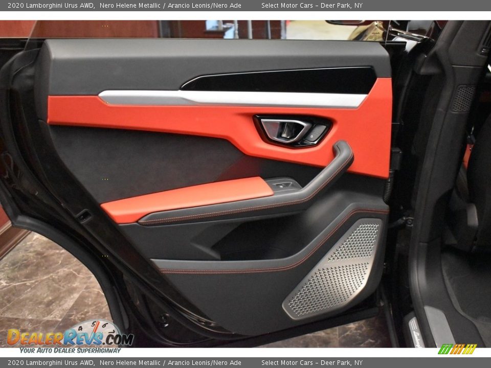 Door Panel of 2020 Lamborghini Urus AWD Photo #18