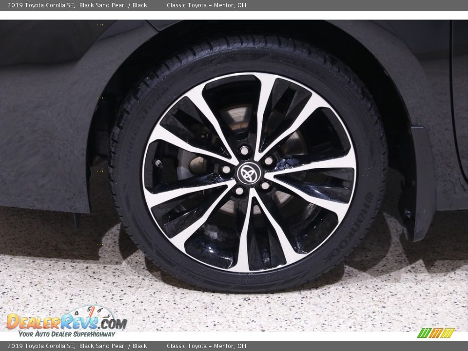 2019 Toyota Corolla SE Black Sand Pearl / Black Photo #18