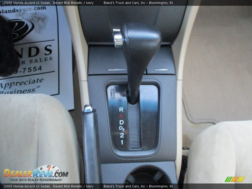 2005 Honda Accord LX Sedan Desert Mist Metallic / Ivory Photo #12
