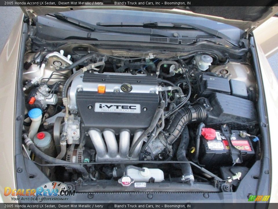 2005 Honda Accord LX Sedan Desert Mist Metallic / Ivory Photo #16