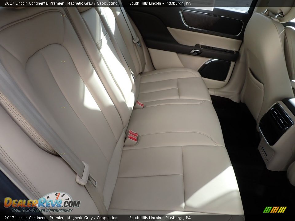 Rear Seat of 2017 Lincoln Continental Premier Photo #14
