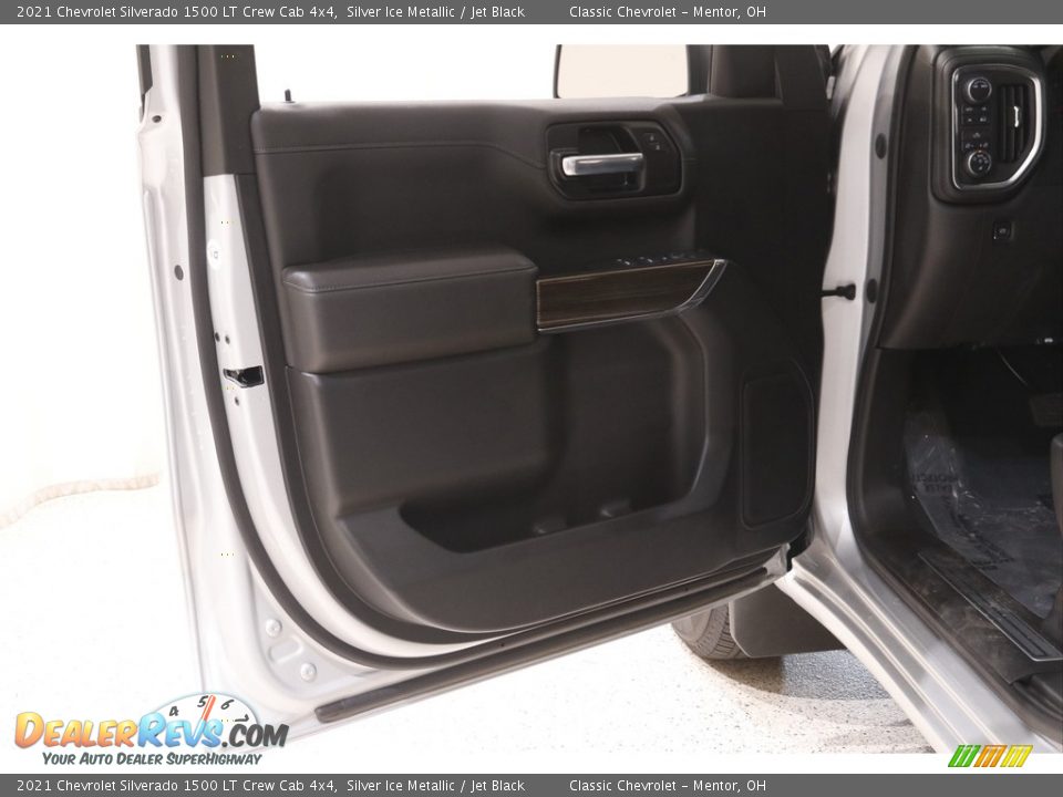2021 Chevrolet Silverado 1500 LT Crew Cab 4x4 Silver Ice Metallic / Jet Black Photo #4