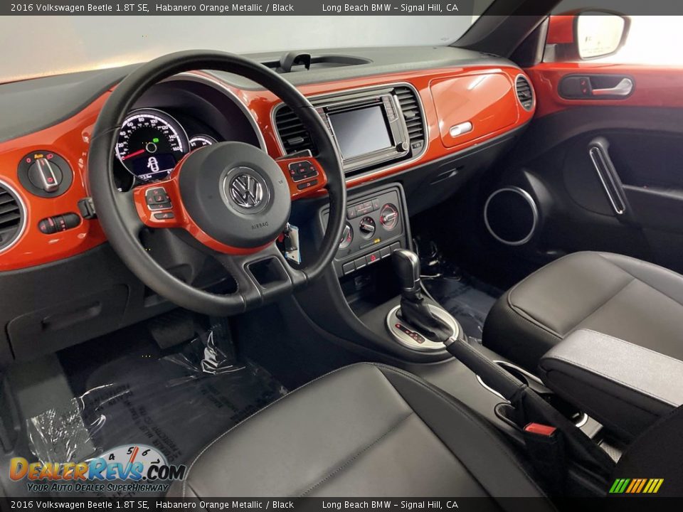 Black Interior - 2016 Volkswagen Beetle 1.8T SE Photo #14