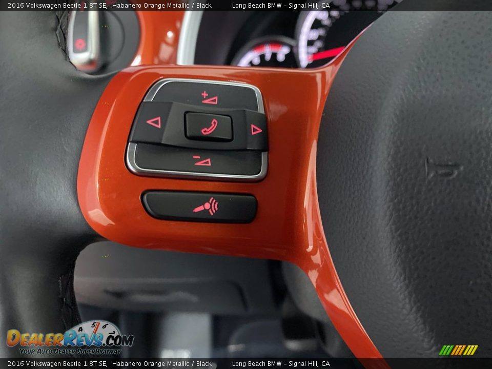 2016 Volkswagen Beetle 1.8T SE Steering Wheel Photo #17