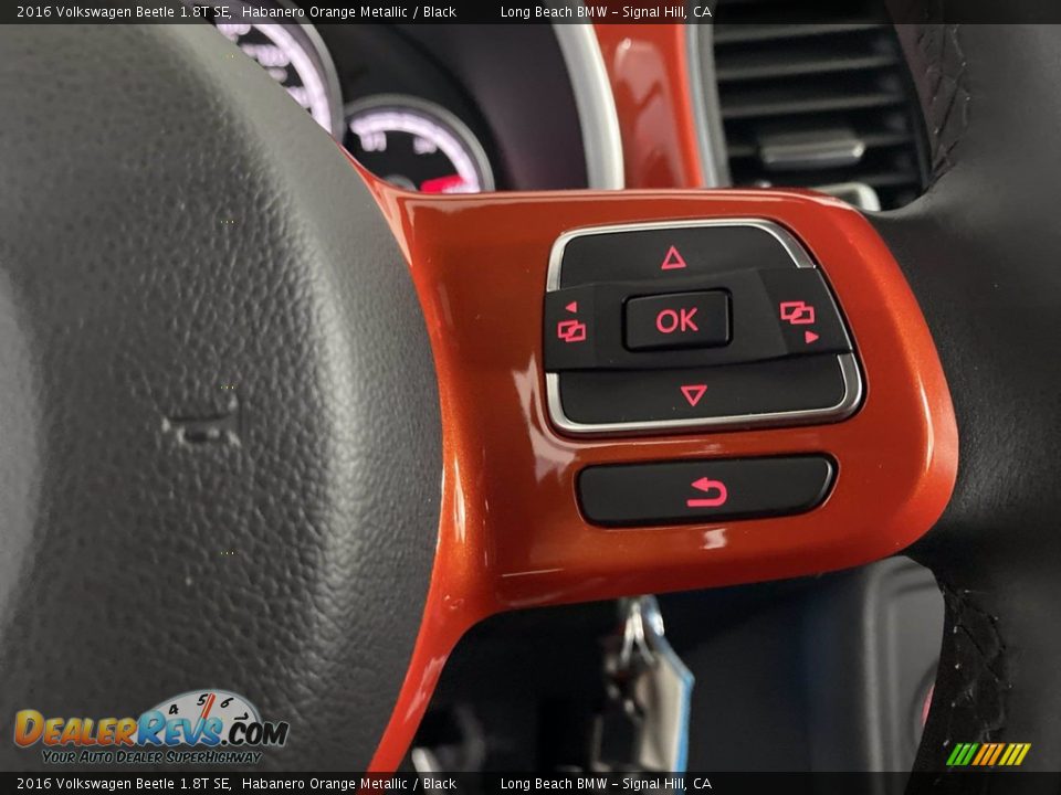 2016 Volkswagen Beetle 1.8T SE Steering Wheel Photo #18