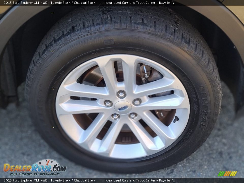 2015 Ford Explorer XLT 4WD Tuxedo Black / Charcoal Black Photo #30