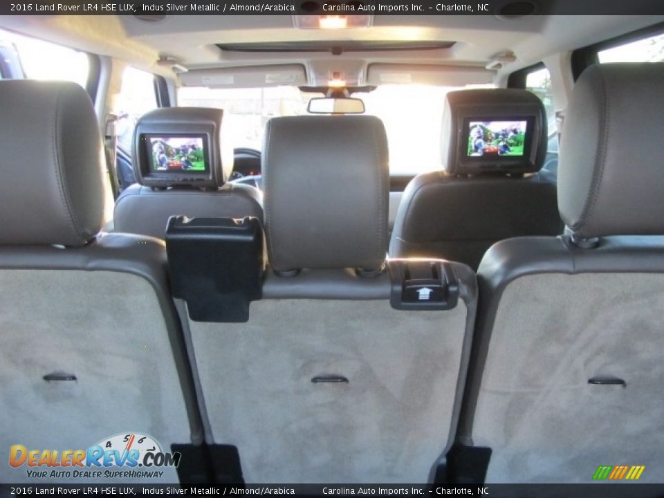 Entertainment System of 2016 Land Rover LR4 HSE LUX Photo #19