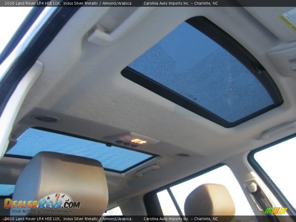 Sunroof of 2016 Land Rover LR4 HSE LUX Photo #23