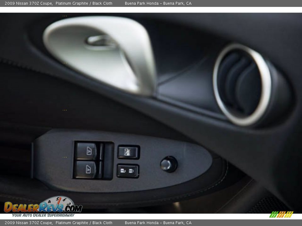 2009 Nissan 370Z Coupe Platinum Graphite / Black Cloth Photo #24