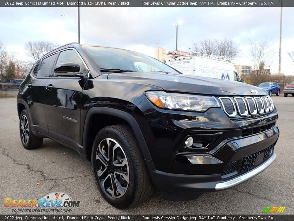 Front 3/4 View of 2022 Jeep Compass Limited 4x4 Photo #3