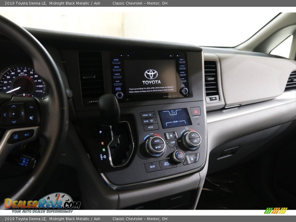 2019 Toyota Sienna LE Midnight Black Metallic / Ash Photo #9