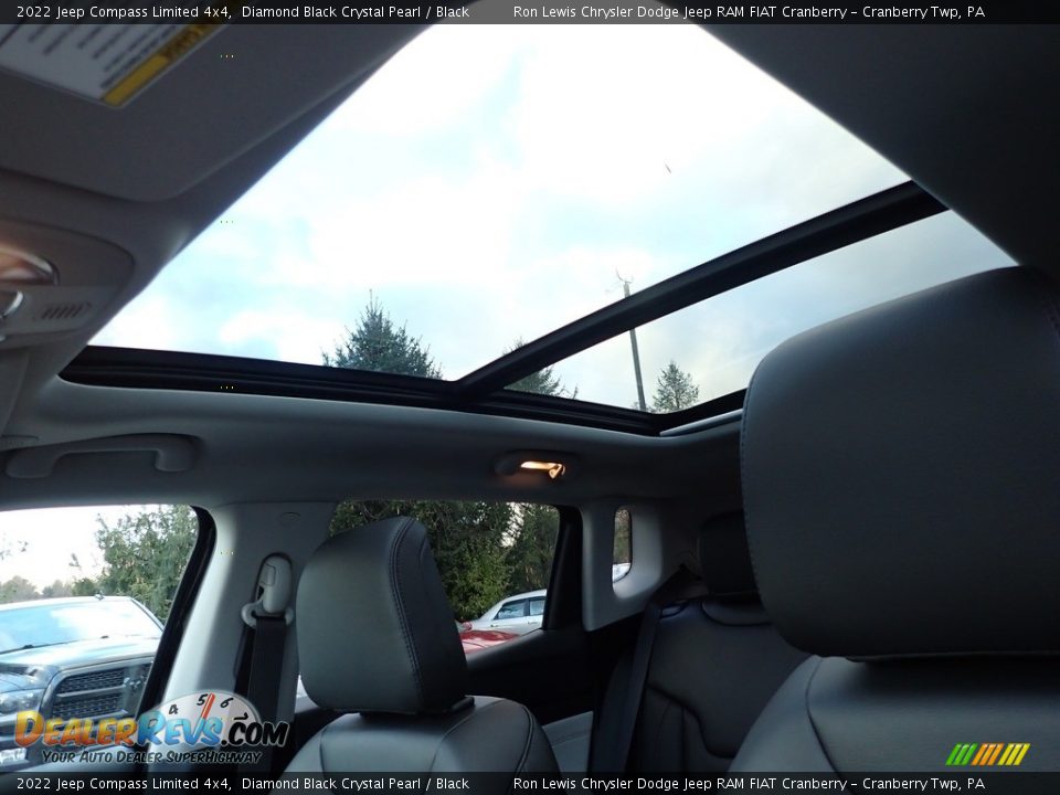 Sunroof of 2022 Jeep Compass Limited 4x4 Photo #19