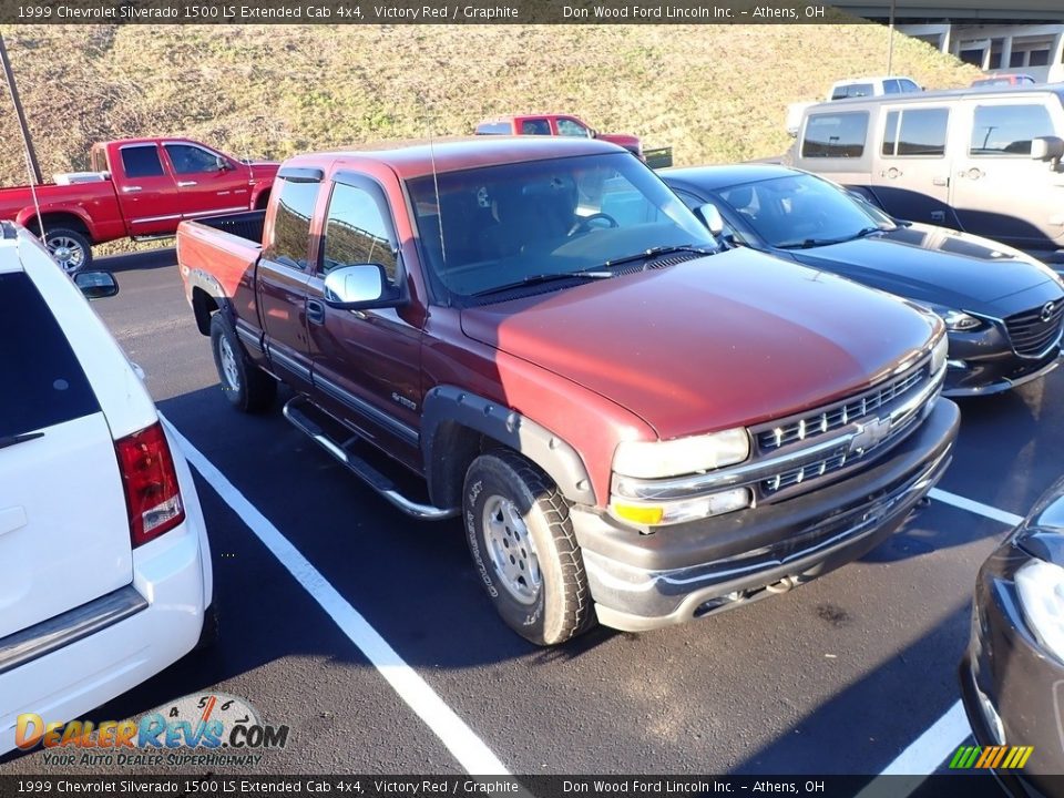 1999 Chevrolet Silverado 1500 LS Extended Cab 4x4 Victory Red / Graphite Photo #2