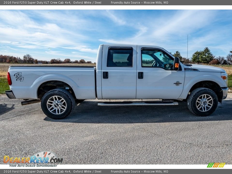 2016 Ford F250 Super Duty XLT Crew Cab 4x4 Oxford White / Steel Photo #3