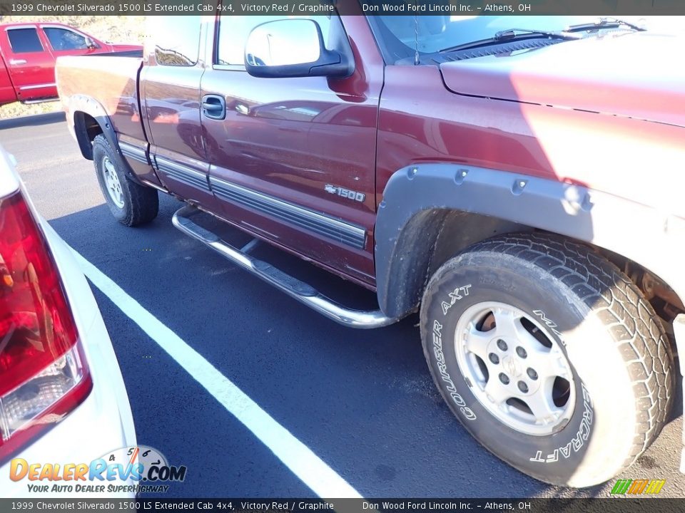 1999 Chevrolet Silverado 1500 LS Extended Cab 4x4 Victory Red / Graphite Photo #3