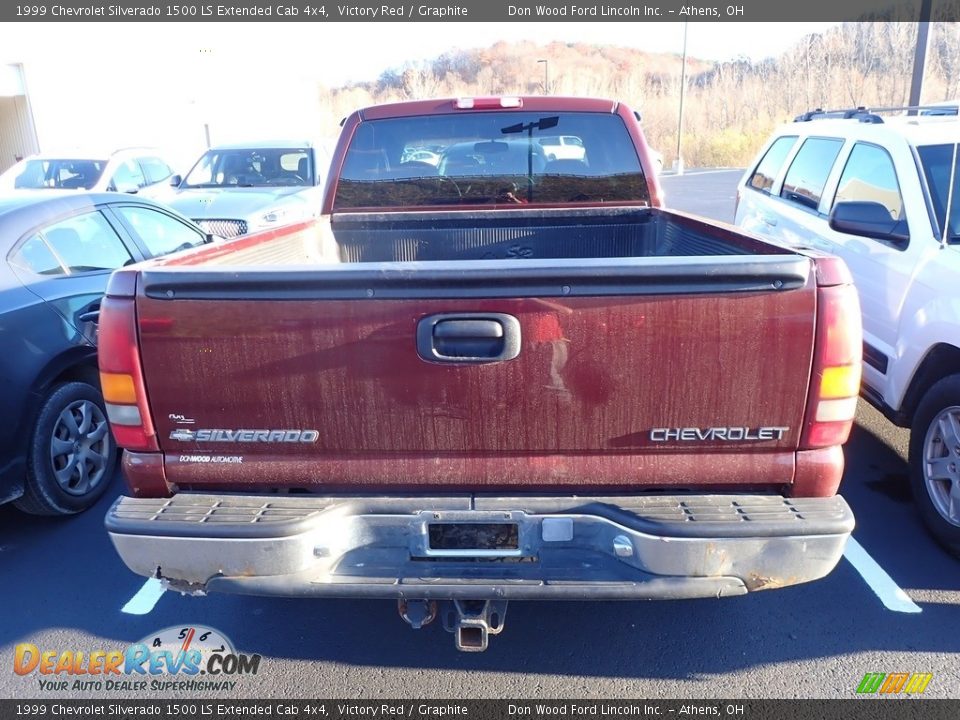 1999 Chevrolet Silverado 1500 LS Extended Cab 4x4 Victory Red / Graphite Photo #8