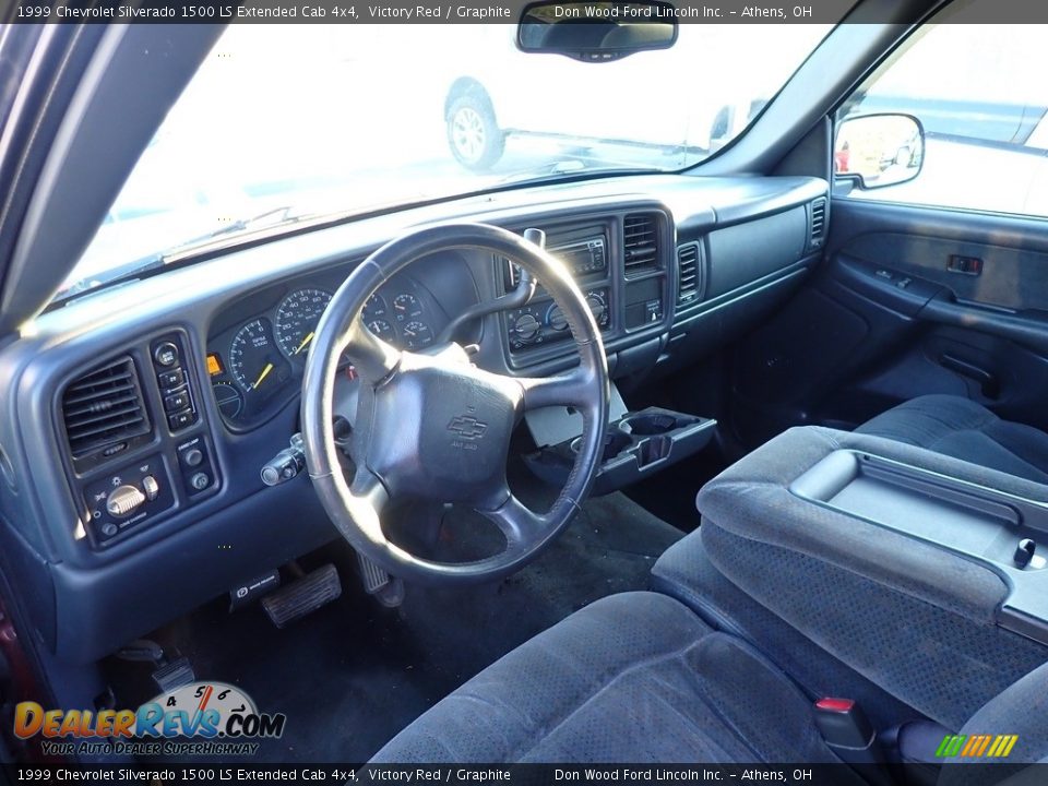 1999 Chevrolet Silverado 1500 LS Extended Cab 4x4 Victory Red / Graphite Photo #11