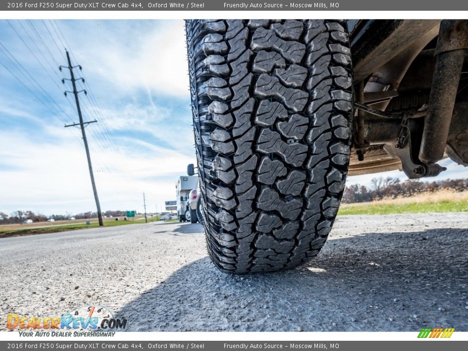 2016 Ford F250 Super Duty XLT Crew Cab 4x4 Oxford White / Steel Photo #12